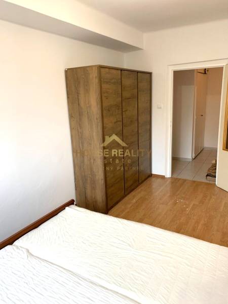 Pekný 2 izbový byt s lodžiou Nobelova ulica, Bratislava III.Nové Mesto