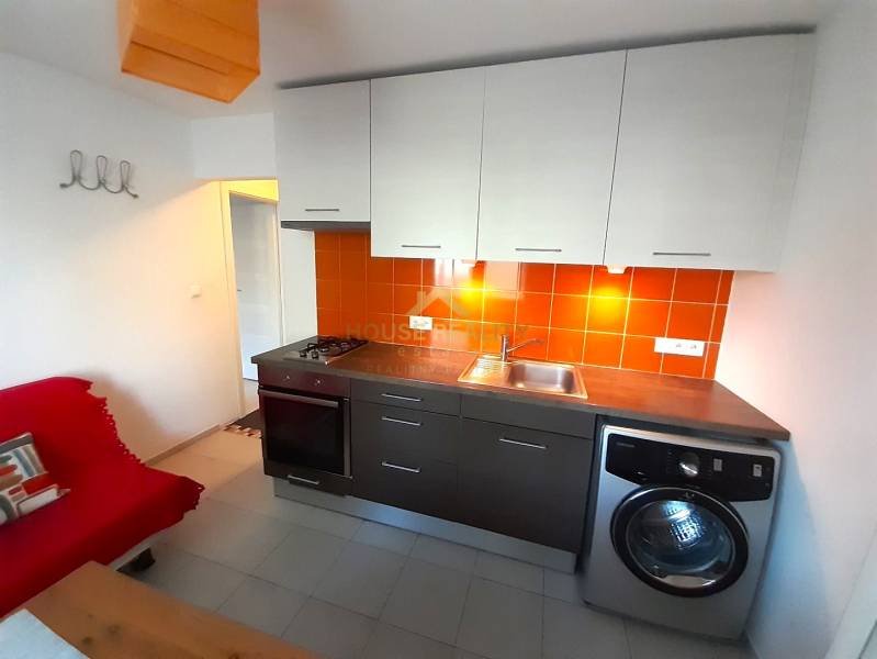 Prenájom pekný 1 izbový byt, Kvetná ulica, Bratislava II Ružinov