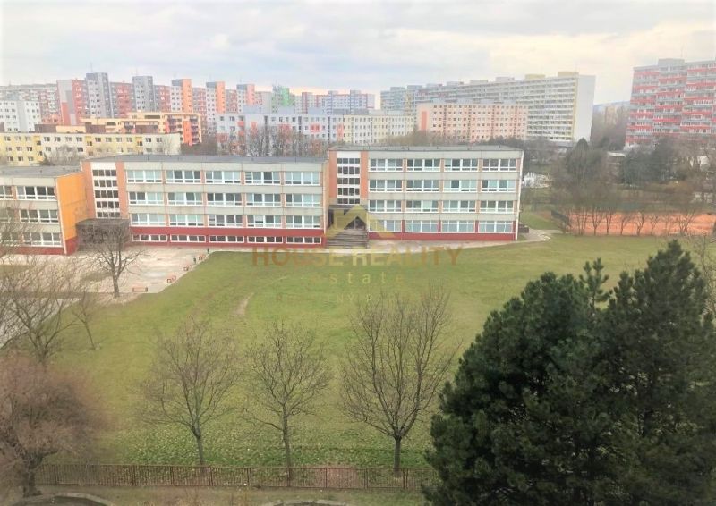 Prenájom 2 izbový byt, Námestie hraničiarov, Bratislava V. Petržalka