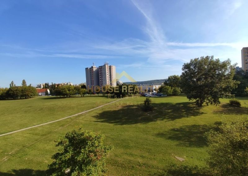 Prenájom 3 izbový byt, Koprivnická ulica, Bratislava IV. Dúbravka