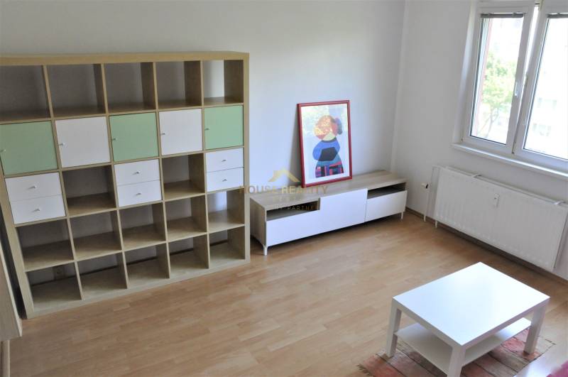 Prenájom pekný 2 izbový byt, Romanova ulica, Bratislava V. Petržalka