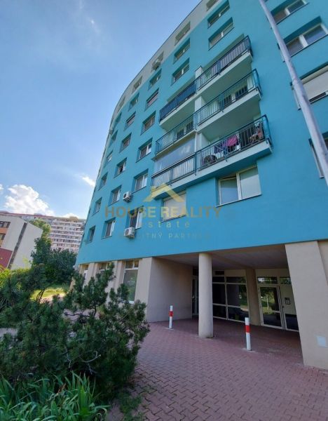 Prenájom pekný 1 izbový byt, Šintavská ulica, Bratislava V Petržalka