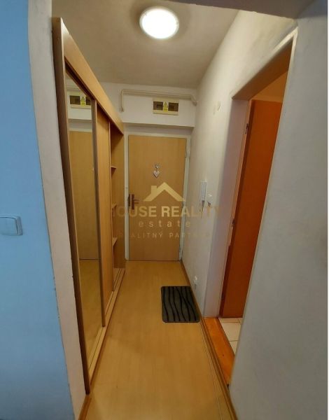 Prenájom pekný 1 izbový byt, Šintavská ulica, Bratislava V Petržalka