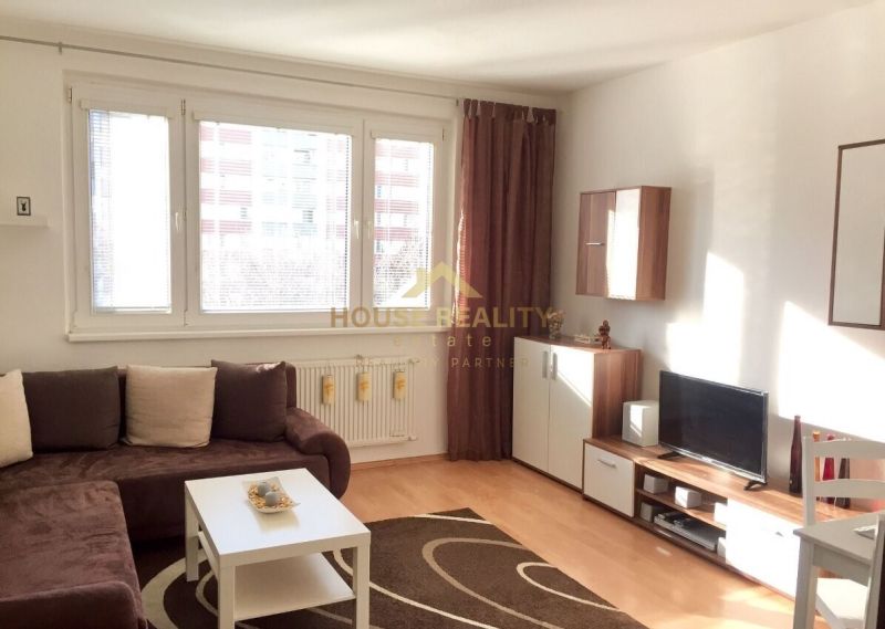 Prenájom 3 izbový byt, Hrobákova ulica, Bratislava V Petržalka