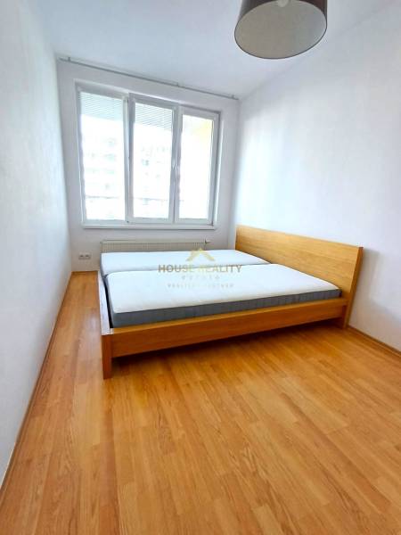 Prenájom 2 izbový byt NOVOSTAVBA, Jégého ulica, Bratislava II. Ružinov