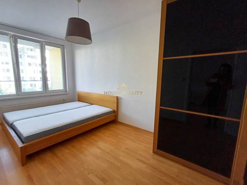 Prenájom 2 izbový byt NOVOSTAVBA, Jégého ulica, Bratislava II. Ružinov