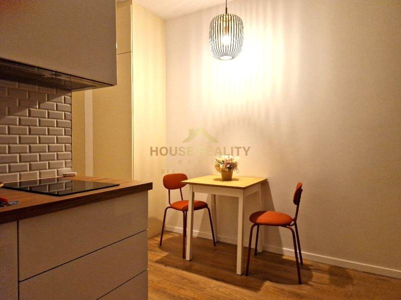 Prenájom garsónka SLNEČNICE, Fialová ulica, Bratislava V. Petržalka