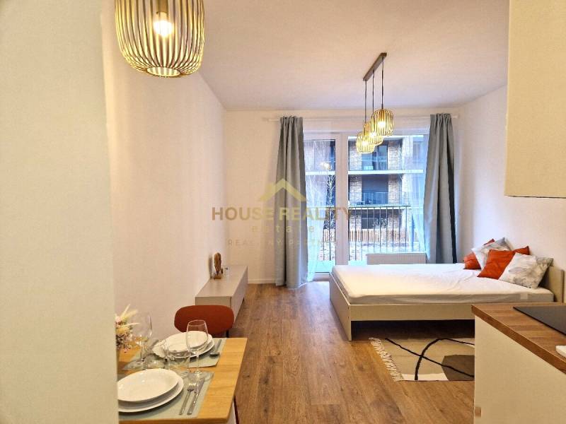 Prenájom garsónka SLNEČNICE, Fialová ulica, Bratislava V. Petržalka