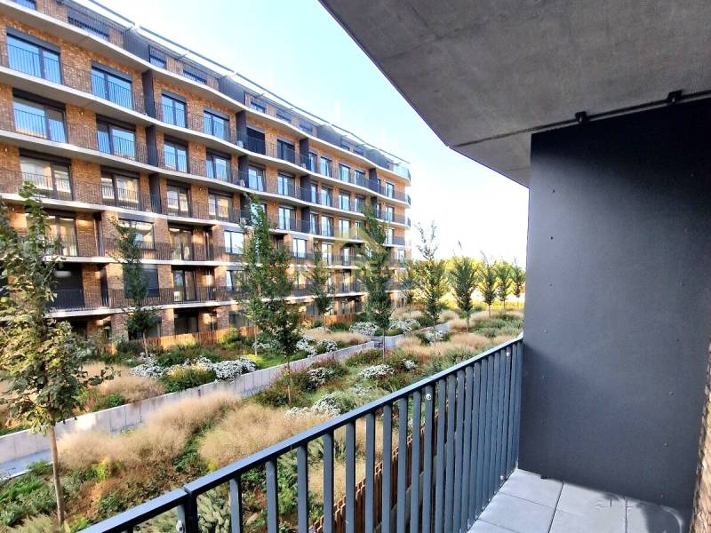 Prenájom garsónka SLNEČNICE, Fialová ulica, Bratislava V. Petržalka