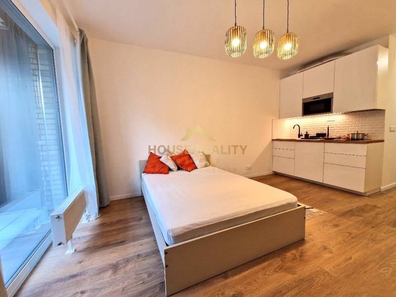 Prenájom garsónka SLNEČNICE, Fialová ulica, Bratislava V. Petržalka