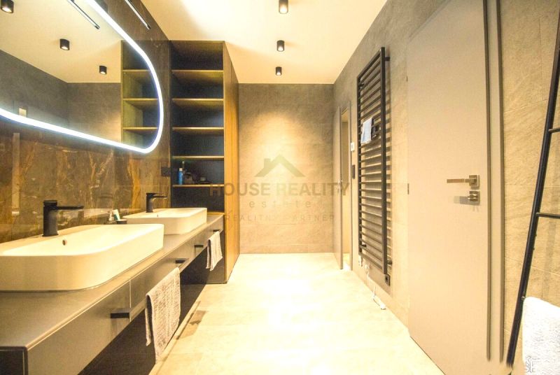 Veľký 2 izbový byt s wellness, Zámocká ulica, Bratislava I.Staré Mesto