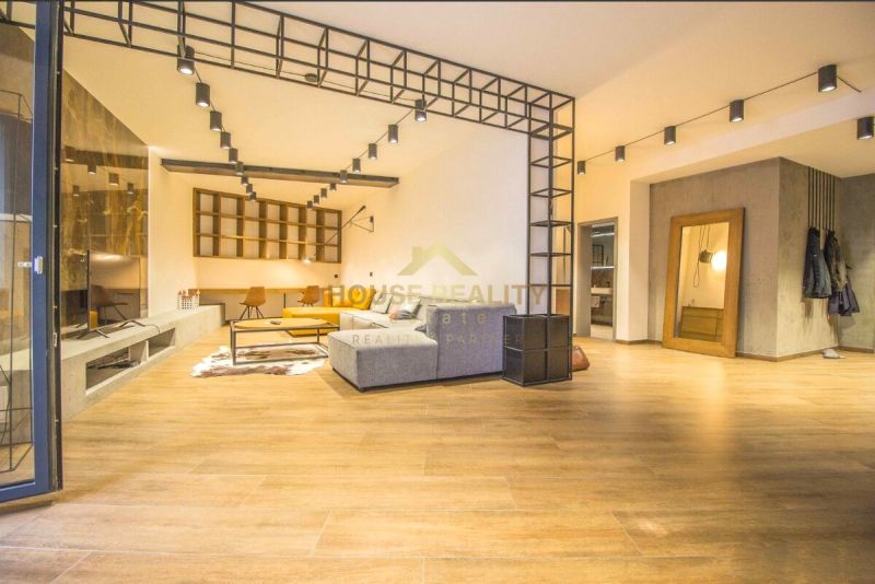 Veľký 2 izbový byt s wellness, Zámocká ulica, Bratislava I.Staré Mesto