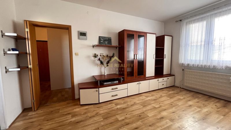 Prenájom pekný 2 izbový byt, Repašského ulica, Bratislava IV. Dúbravka