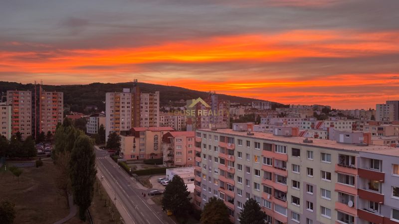 Prenájom pekný 2 izbový byt, Repašského ulica, Bratislava IV. Dúbravka