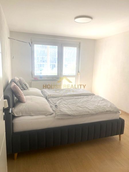 Prenájom moderný 3 izbový byt, Jégého ulica, Bratislava II. Ružinov