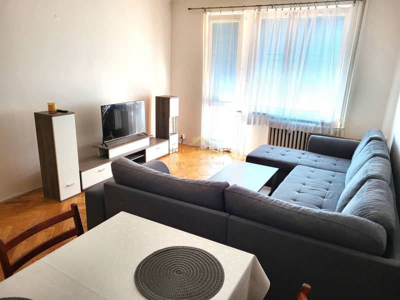 Prenájom 2,5 izbový byt, Rovníková ulica, Bratislava II. Ružinov