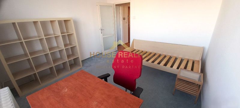 Prenájom pekný 3 izbový byt, Súmračná ulica, Bratislava II. Ružinov