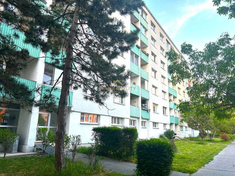 Predaj 3 izbový byt v dobrej lokalite, Gessayova ulica, BA V Petržalka