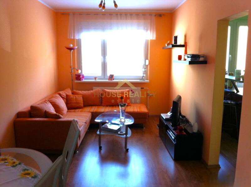 Prenájom pekný 3 izbový byt, Pečnianska ulica, Bratislava V. Petržalka