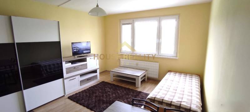 Prenájom pekná garsónka, Repašského ulica, Bratislava IV. Dúbravka
