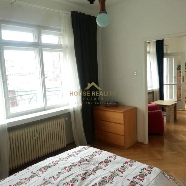 Predaj 2 izbový byt CENTRUM, Jakubovo nám., Bratislava I. Staré Mesto