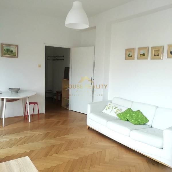 Predaj 2 izbový byt CENTRUM, Jakubovo nám., Bratislava I. Staré Mesto