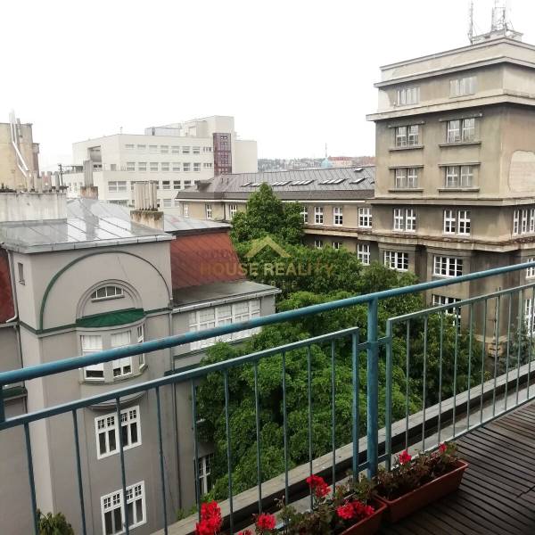 Predaj 2 izbový byt CENTRUM, Jakubovo nám., Bratislava I. Staré Mesto