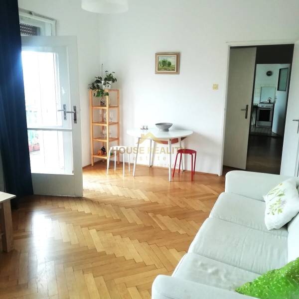 Predaj 2 izbový byt CENTRUM, Jakubovo nám., Bratislava I. Staré Mesto