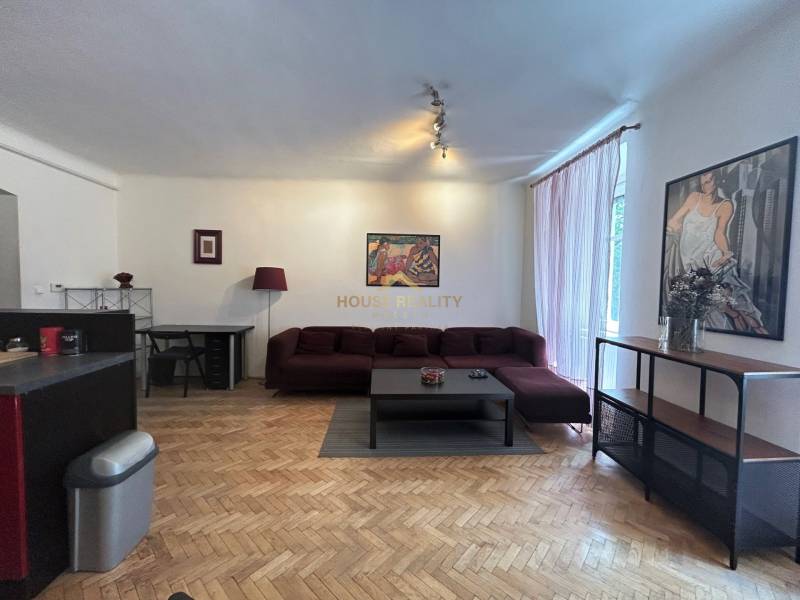 Prenájom veľký 2 izbový byt, Vazovova ulica, Bratislava I. Staré Mesto