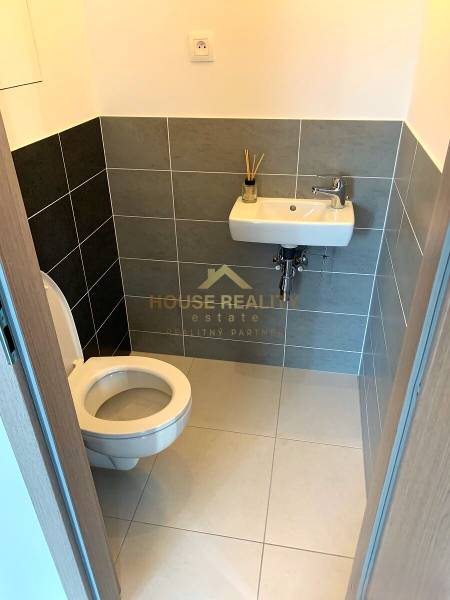 Prenájom 2 izbová NOVOSTAVBA, Jarabinková ulica, Bratislava II Ružinov