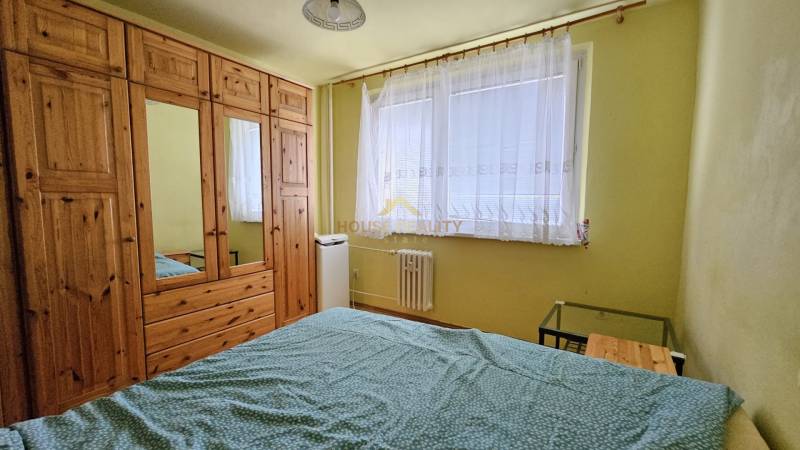 Predaj 3 izbový byt s lodžiou, ul. Medveďovej, Bratislava V. Petržalka