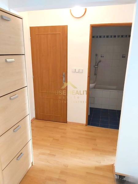 Prenájom pekný 3 izbový byt, Belinského ulica, Bratislava V. Petržalka