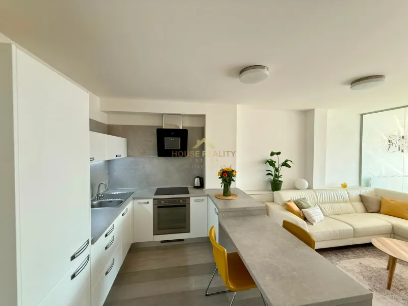 Štýlový 1 izbový byt, Dulovo námestie, Bratislava II Ružinov