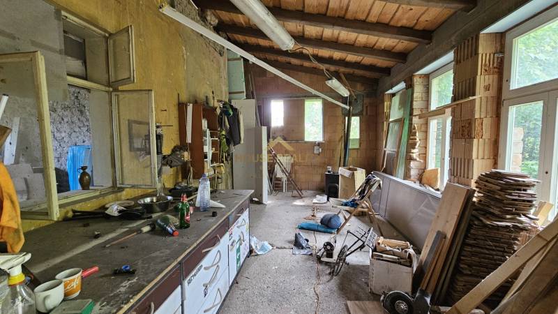 Predaj rod.domu blízko Golf rezort Sedín, pekný pozemok, Veľké Uľany