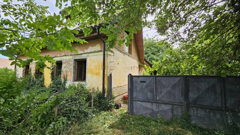 Predaj rod.domu blízko Golf rezort Sedín, pekný pozemok, Veľké Uľany