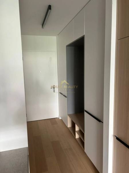 Krásny moderný 1 izbový byt, Vajnorská ul, Bratislava III Nové Mesto