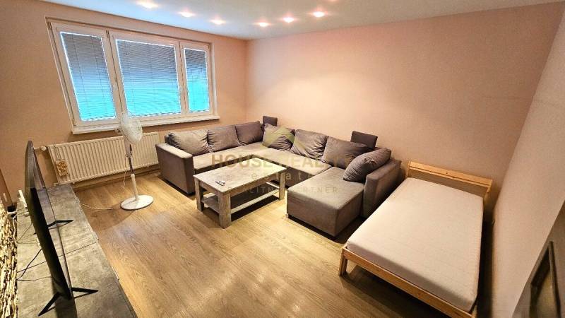 Prenájom pekný 3 izbový byt, Jašíkova ulica, Bratislava II. Ružinov