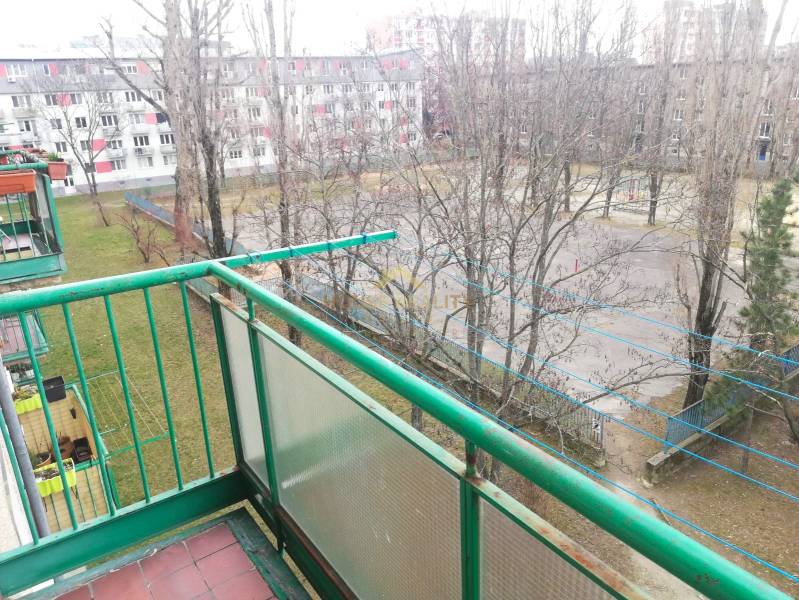 Predaj 3 izbový byt s balkónom, Medzilaborecká ul., Bratislava/Ružinov