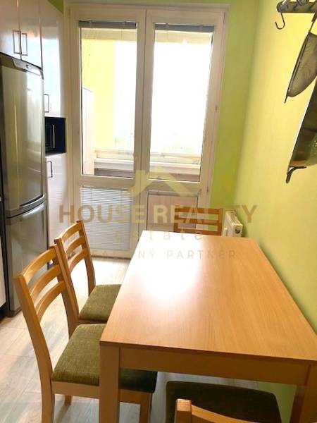 Prenájom pekný 3 izbový byt, Hrobákova ulica, Bratislava V. Petržalka
