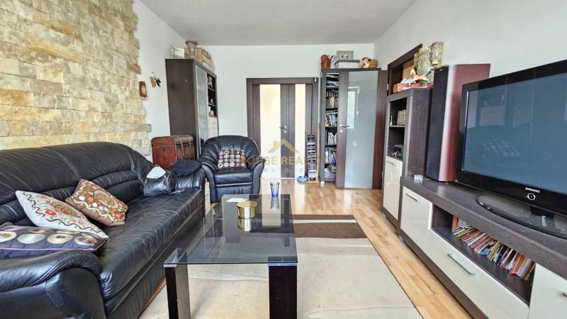 Pekný veľký 3 izbový byt s lodžiou, Karloveská ul., BA IV. Karlova Ves
