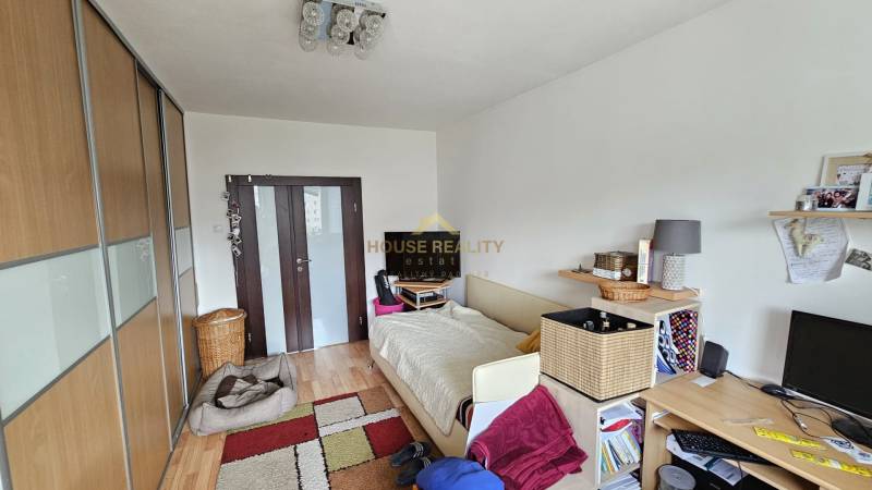 Pekný veľký 3 izbový byt s lodžiou, Karloveská ul., BA IV. Karlova Ves