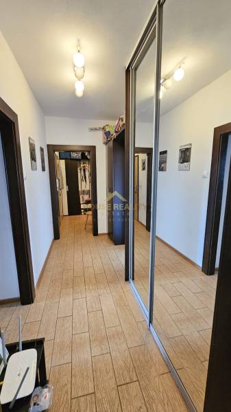 Pekný veľký 3 izbový byt s lodžiou, Karloveská ul., BA IV. Karlova Ves