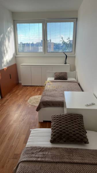 Nadstavba krásny 3 izbový byt, Bárdošova ulica, Bratislava III Kramáre