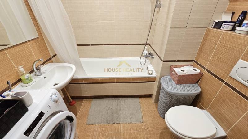 Veľká garsónka s lodžiou, ulica Jána Jonáša, BA IV. Devínska Nová Ves