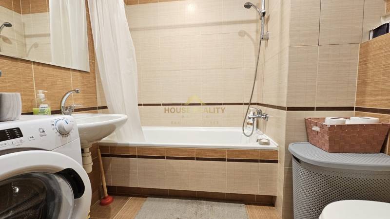 Veľká garsónka s lodžiou, ulica Jána Jonáša, BA IV. Devínska Nová Ves