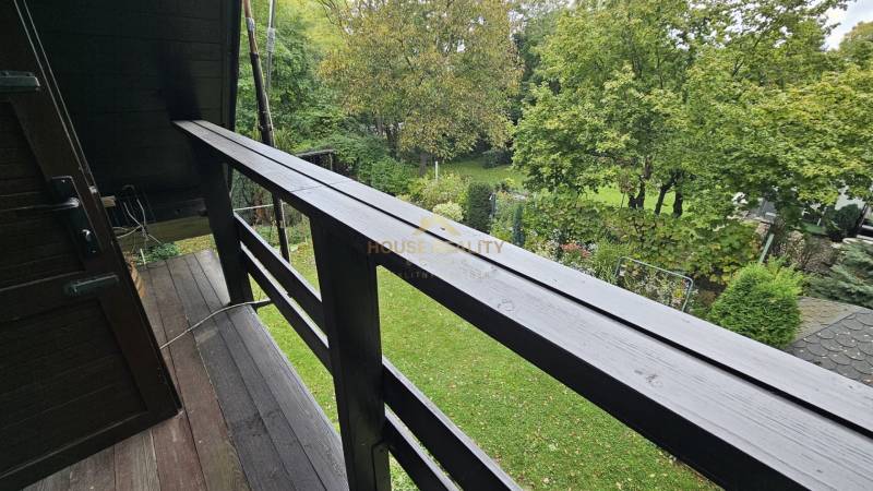 Chata v blízkosti priehrady Vývrat, medzi Kuchyňa-Rohožník
