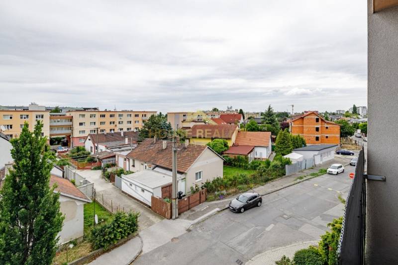 Prenájom 2 izbový byt NOVOSTAVBA, Pri strelnici, Bratislava II Ružinov