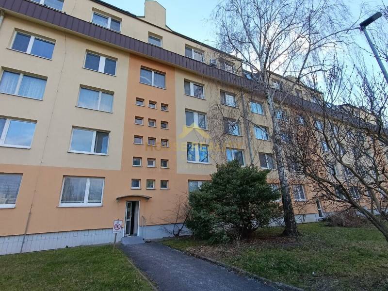 Prenájom pekný 3 izbový byt, Babuškova ulica, Bratislava II. Ružinov