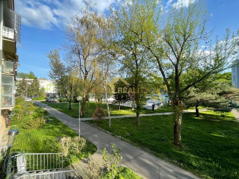 Prenájom pekný 3 izbový byt, Babuškova ulica, Bratislava II. Ružinov