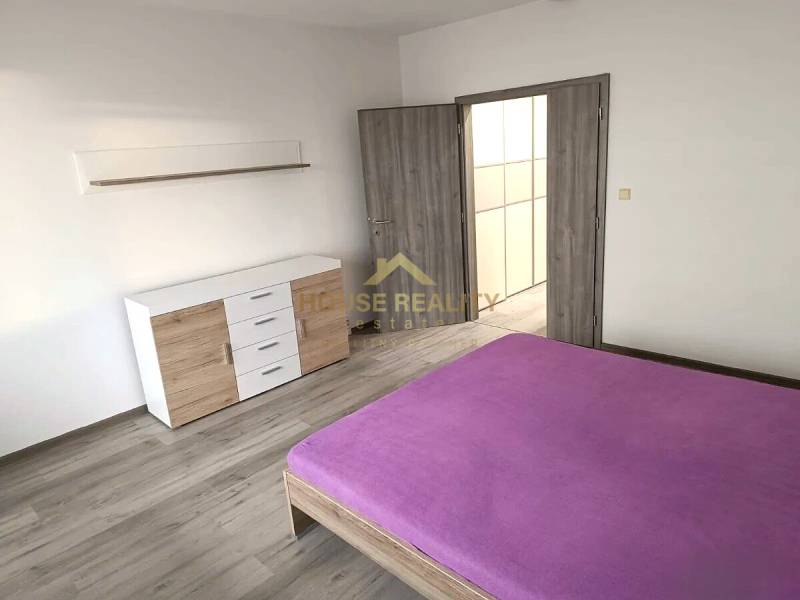 Prenájom moderný 3 izbový byt, Šustekova ul, Bratislava V. Petržalka